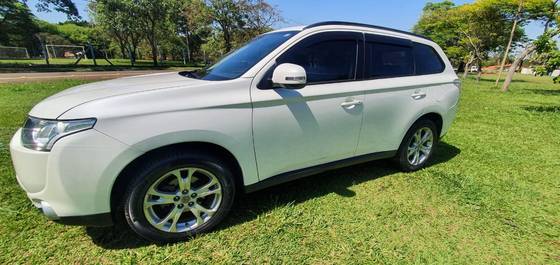 MITSUBISHI OUTLANDER 2.0 16V GASOLINA 4P AUTOMÁTICO